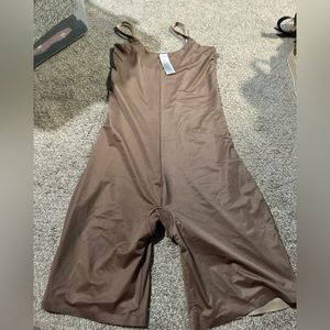 BNWOT Spanx Bodysuit. Reversible